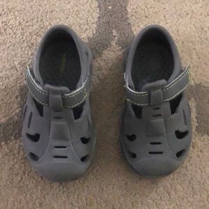 Gently used toddler shoes